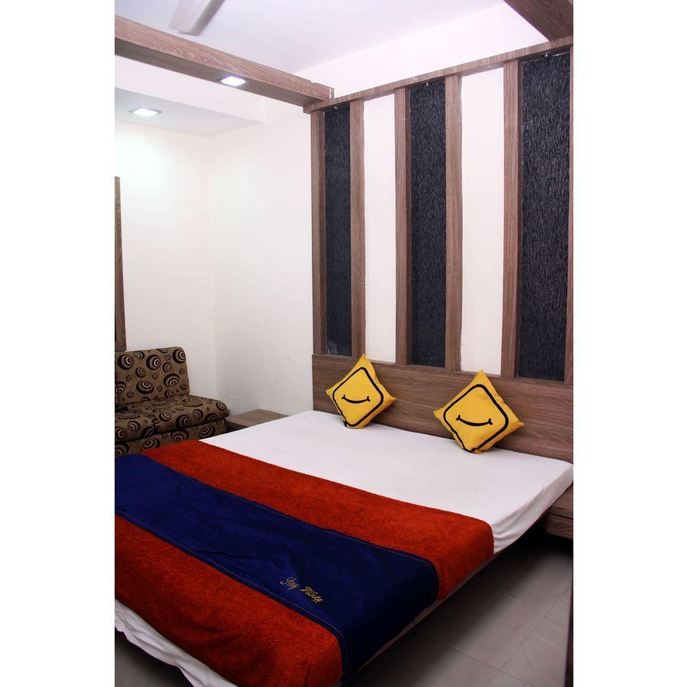 Vista Rooms At Bapu Gandhi Nagar Indore Exterior photo